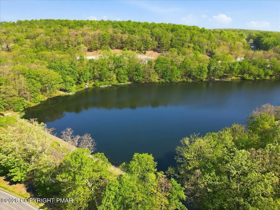 3322 Windermere Drive, Bushkill, PA 18324 - #3