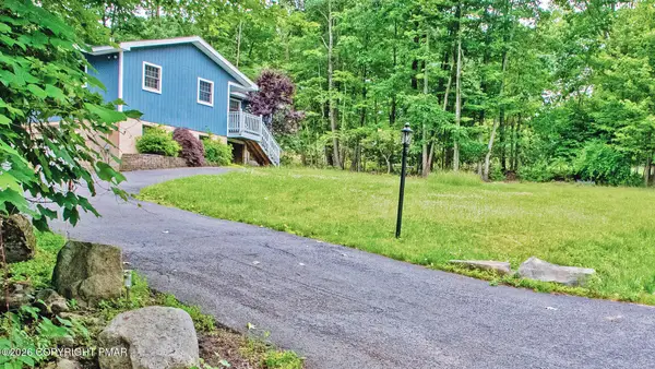 31 Seneca Road, Mount Pocono, PA 18344