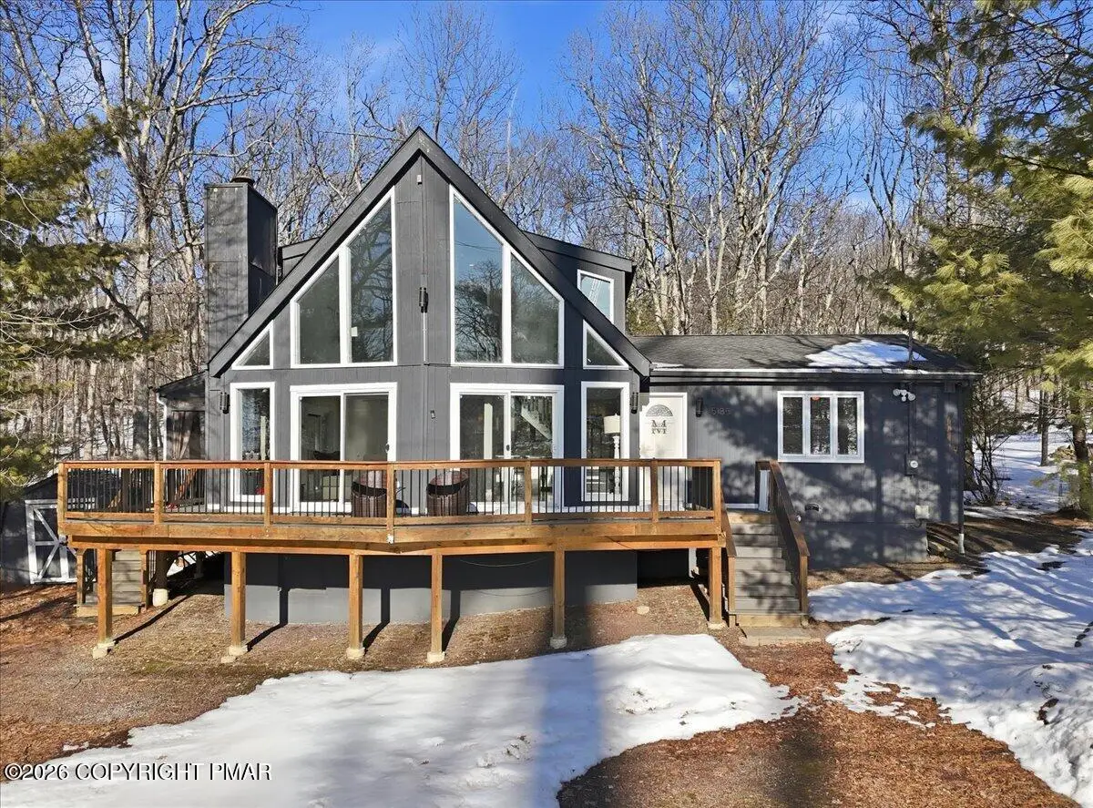 5135 Woodbridge Drive E, Bushkill, PA 18324 - #1