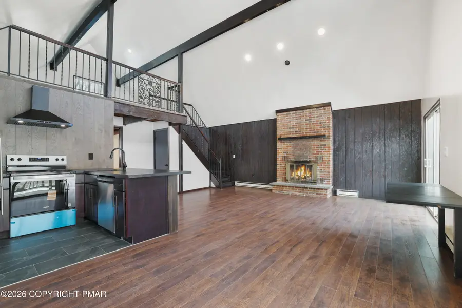 1095 Deer Run E, Bushkill, PA 18324 - #3