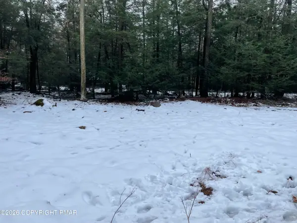 166 Lakeside Lane, Albrightsville, PA 18210