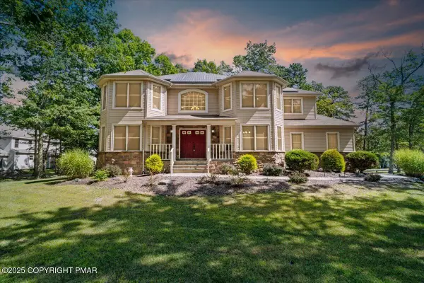 512 Bombur Lane, Tamiment, PA 18371