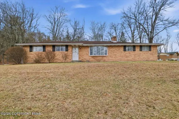 16 Pardees Loop, East Stroudsburg, PA 18302