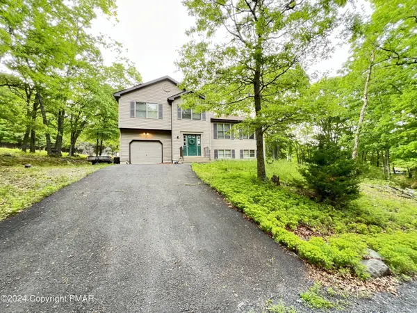 107 Warbler Court, Bushkill, PA 18324