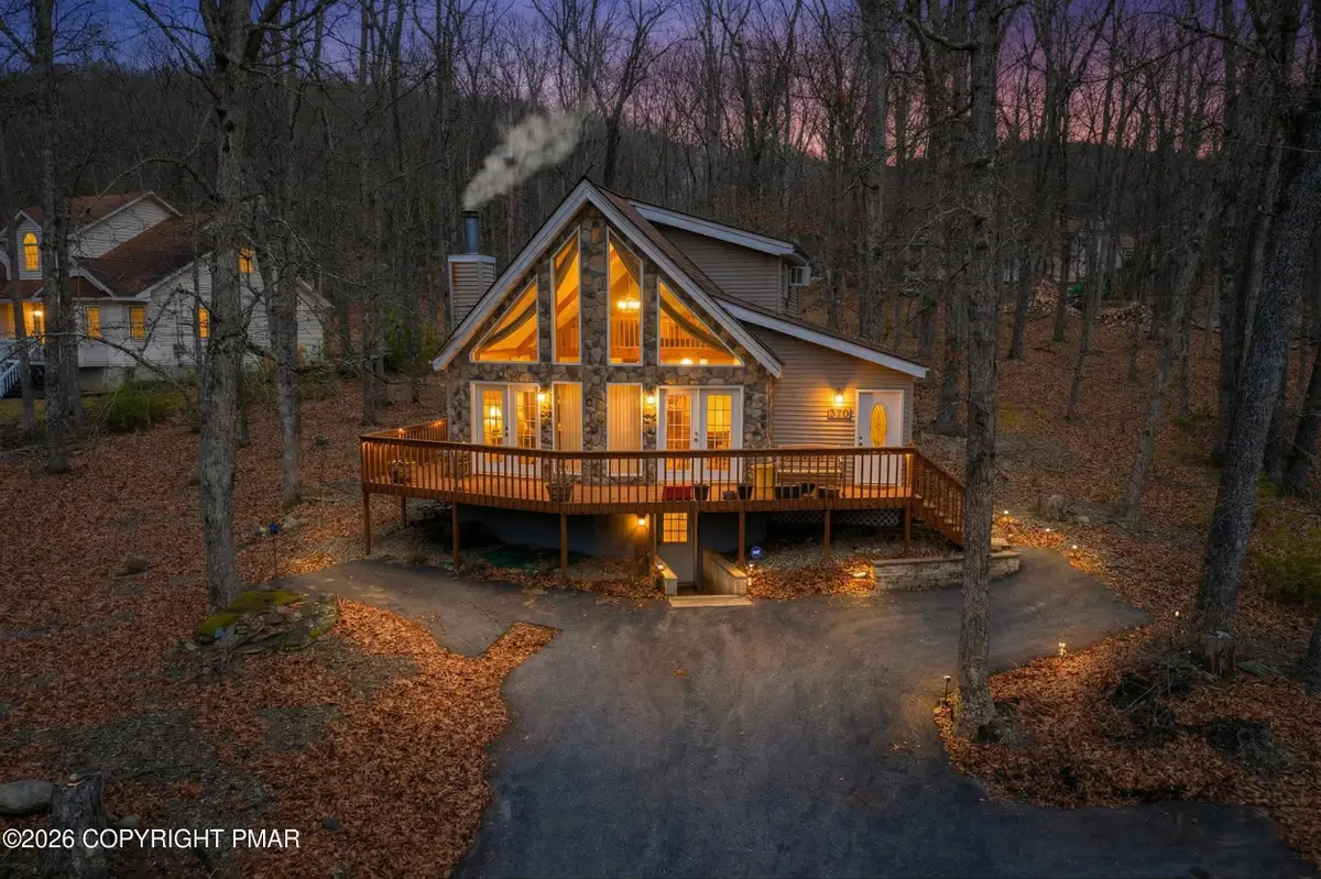 270 Manchester Drive, Bushkill, PA 18324 - #1