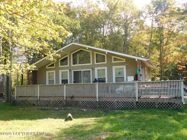 3208 Carobeth Drive, Tobyhanna, PA 18466