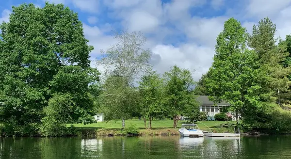 32 Shore Drive, Tunkhannock, PA 18657