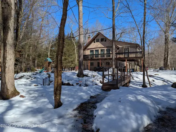 159 S Lehigh River Drive S, Clifton Township, PA 18424