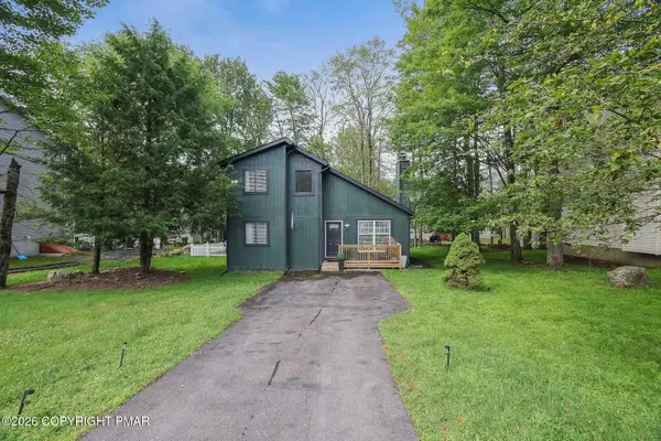 1094 Country Place Drive, Tobyhanna, PA 18466