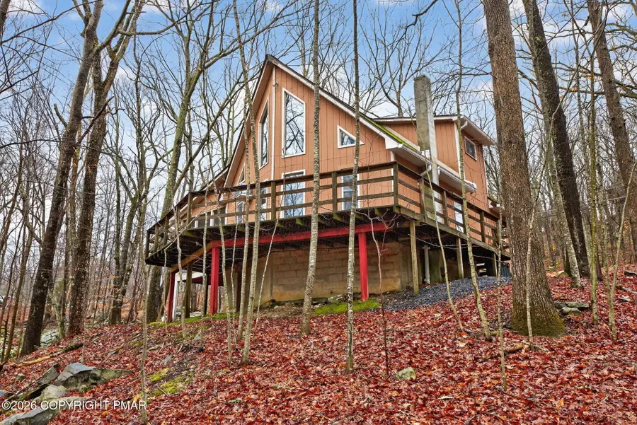 149 Regent Street, Bushkill, PA 18324 - #2