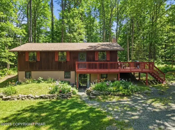 281 Packanack Drive, Gouldsboro, PA 18424