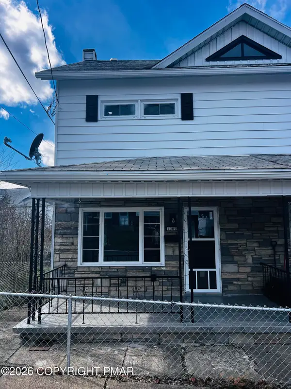 1009 Grove Street, Avoca, PA 18641