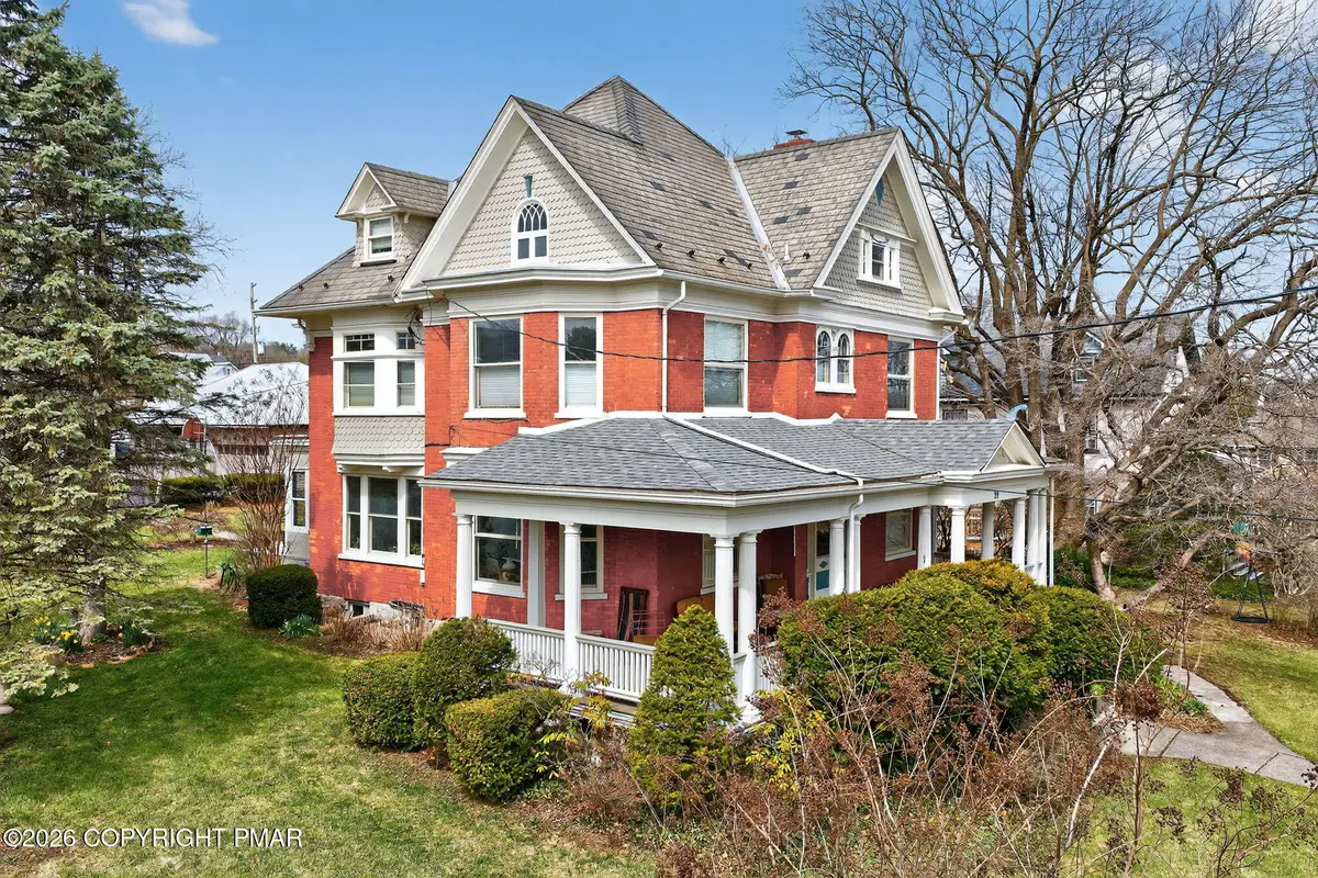 29 N New Street, Nazareth, PA 18064 - #1