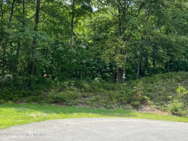 130 High Mountain Lane, Tannersville, PA 18372