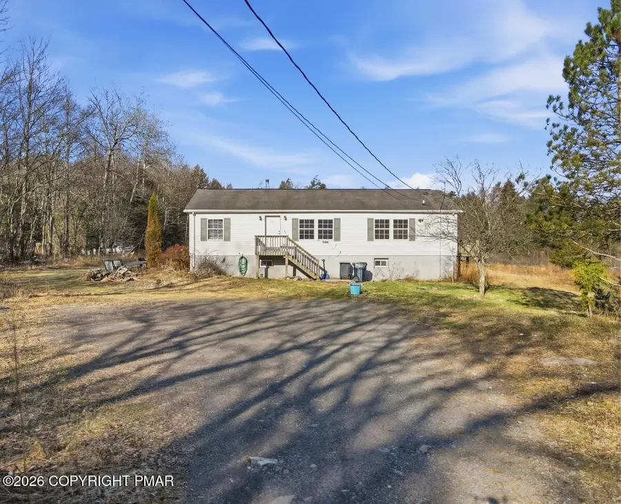 105 Ceramic Drive, Greentown, PA 18426 - #2