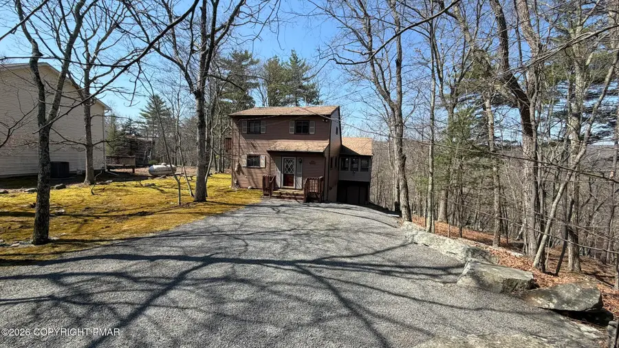 127 Dorchester Drive, Bushkill, PA 18324 - #2