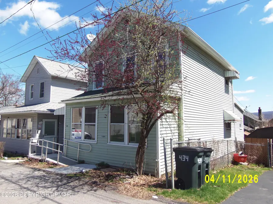 432 S Edwards Court, Scranton, PA 18504 - #2