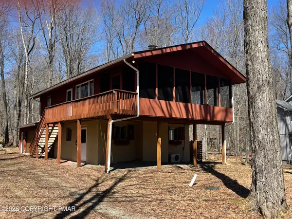 141 Big Bass Drive, Clifton Township, PA 18424