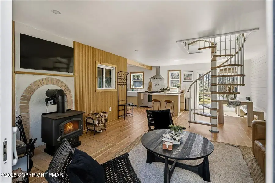 5306 Hummingbird Drive, Pocono Summit, PA 18346 - #2