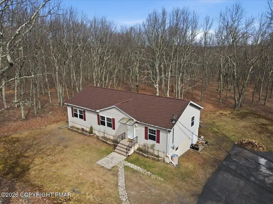 3124 Bluebird Drive, Bushkill, PA 18324 - #2