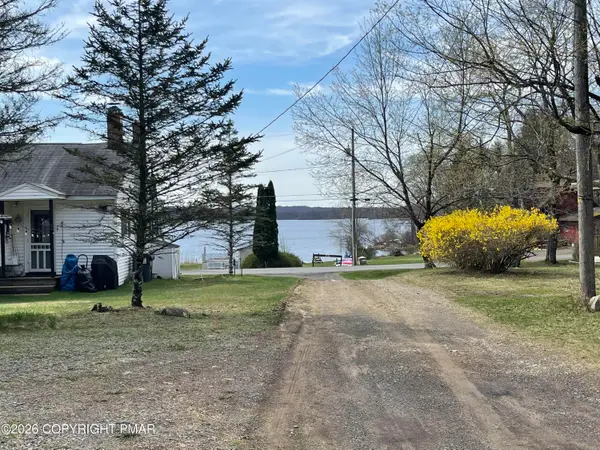 9 Beech Street, Gouldsboro, PA 18424