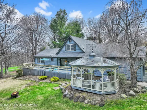 33 Rock Ridge Road, Lake Harmony, PA 18624