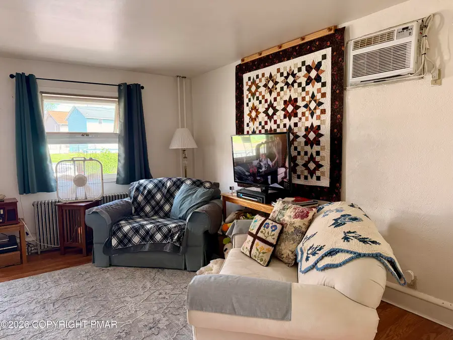 14 Fairview Street, Wyoming, PA 18644 - #3