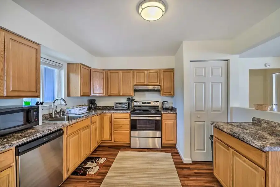 542 Country Place Drive, Tobyhanna, PA 18466 - #2