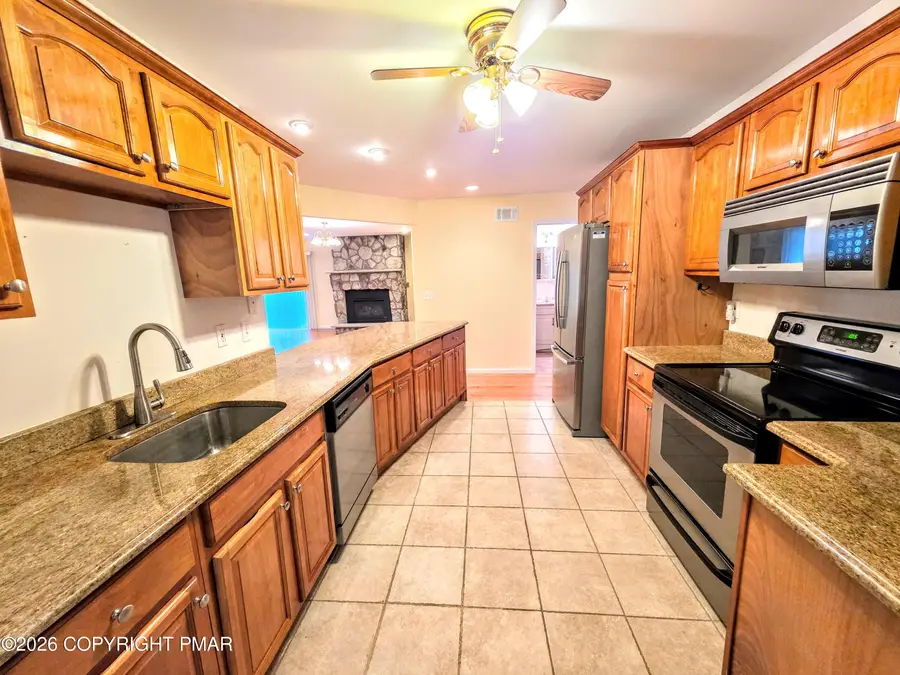 465 Green Street, Franklin, PA 18235 - #2