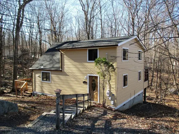 3420 Crestwood Drive, East Stroudsburg, PA 18301