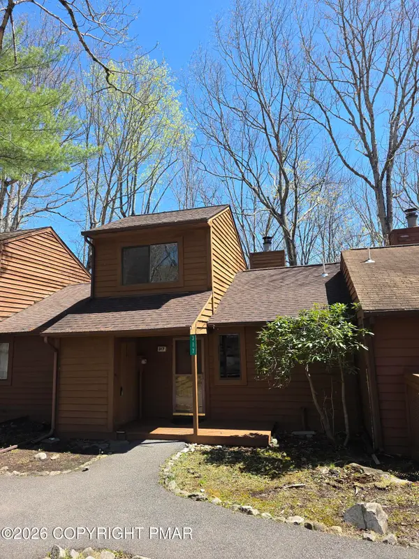 317 Keswick Avenue, Bushkill, PA 18324