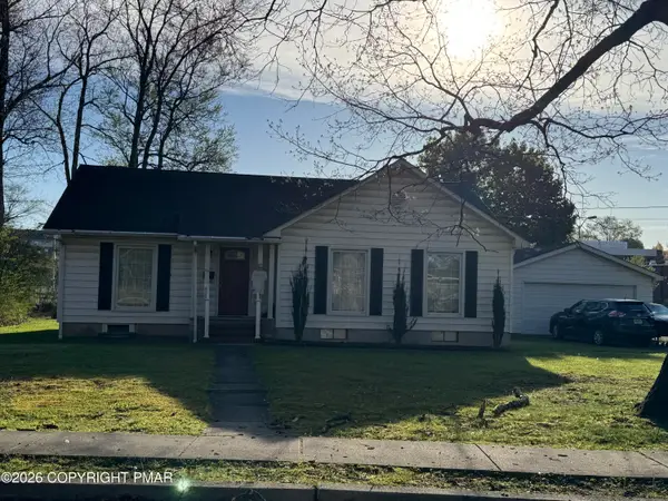 122 Ransberry Avenue, East Stroudsburg, PA 18301