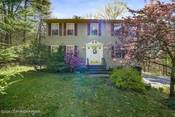 1273 Woodstock Drive, Saylorsburg, PA 18353