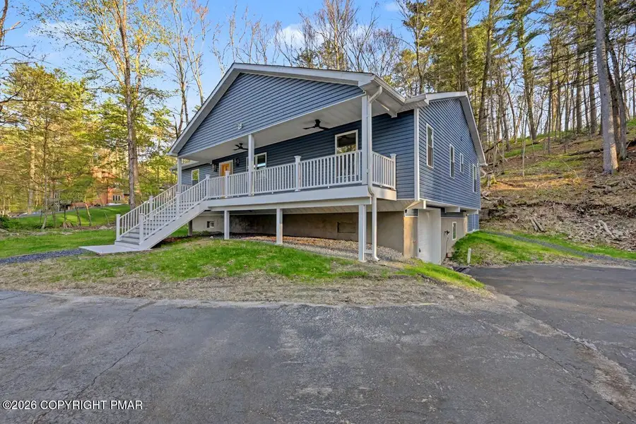 1131 Mink Court, Bushkill, PA 18324 - #2