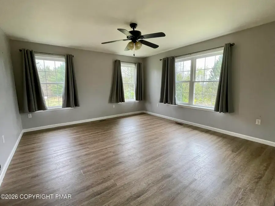 211 Fisher Lane, Effort, PA 18330 - #2