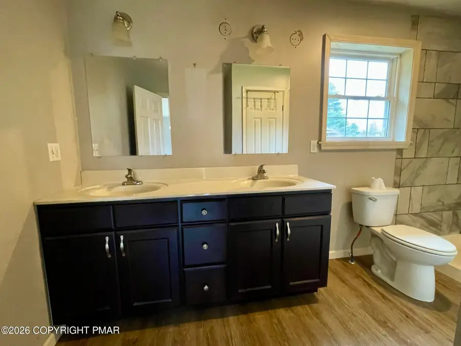 211 Fisher Lane, Effort, PA 18330 - #3