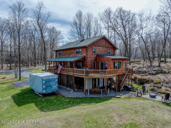 103 Summit Drive, Greentown, PA 18426