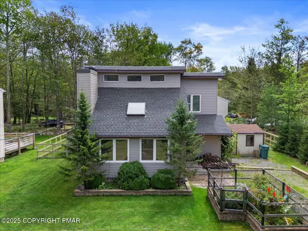 5009 Woodside Drive, Tobyhanna, PA 18466
