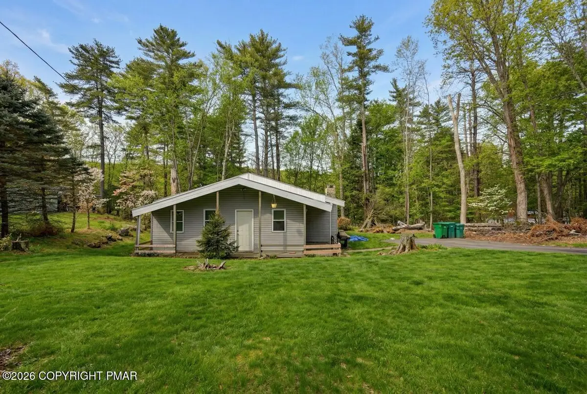 108 Mink Lane, Bushkill, PA 18324 - #1