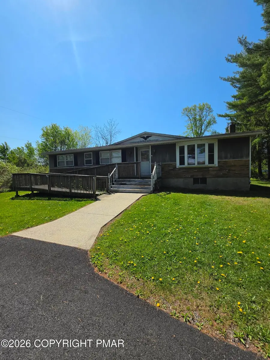 114 Greenview Drive, Brodheadsville, PA 18322 - #2