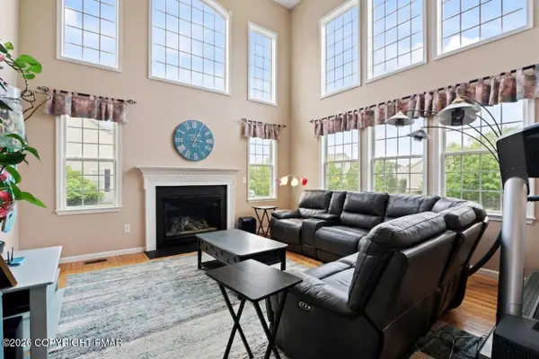 7128 Periwinkle Drive, Macungie, PA 18062
