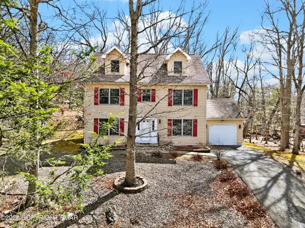6293 Decker Road, Bushkill, PA 18324