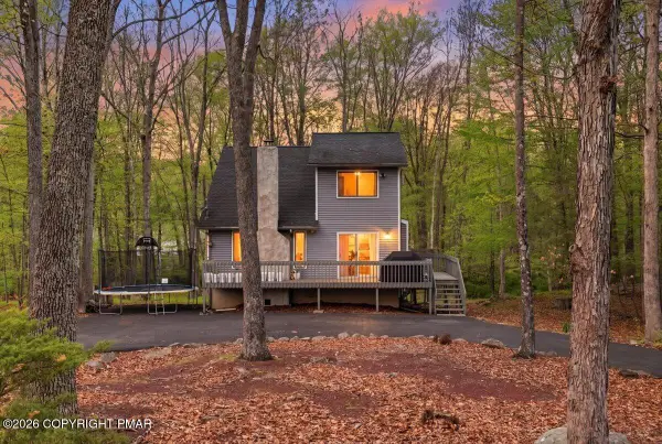 126 Dunchurch Drive, Bushkill, PA 18324