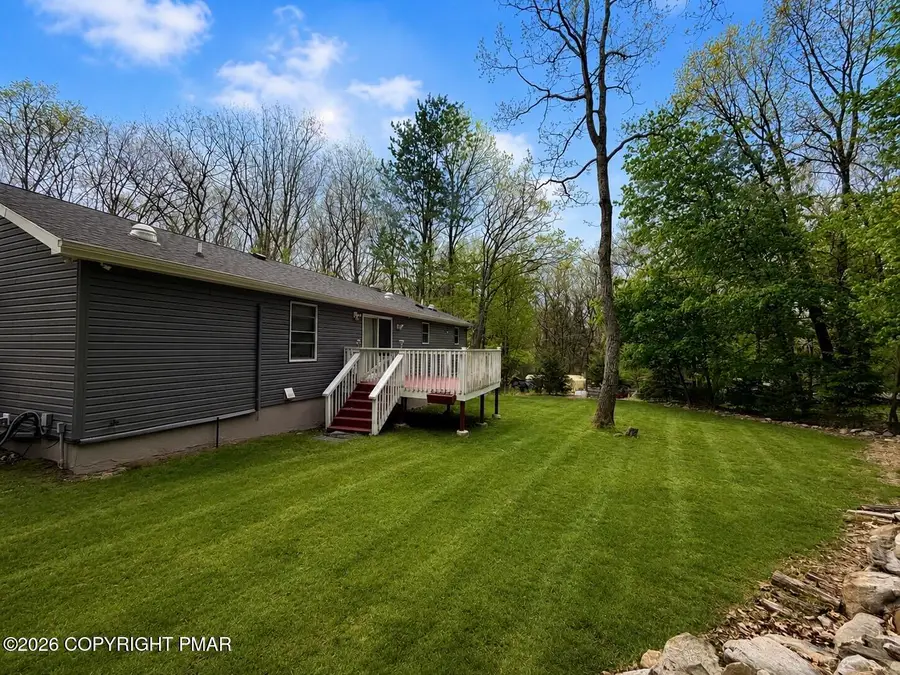 30 Burrwood Drive, Effort, PA 18330 - #2