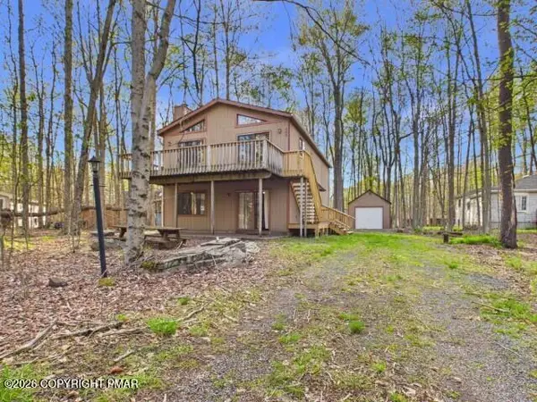 409 Quaker Court, Pocono Lake, PA 18347