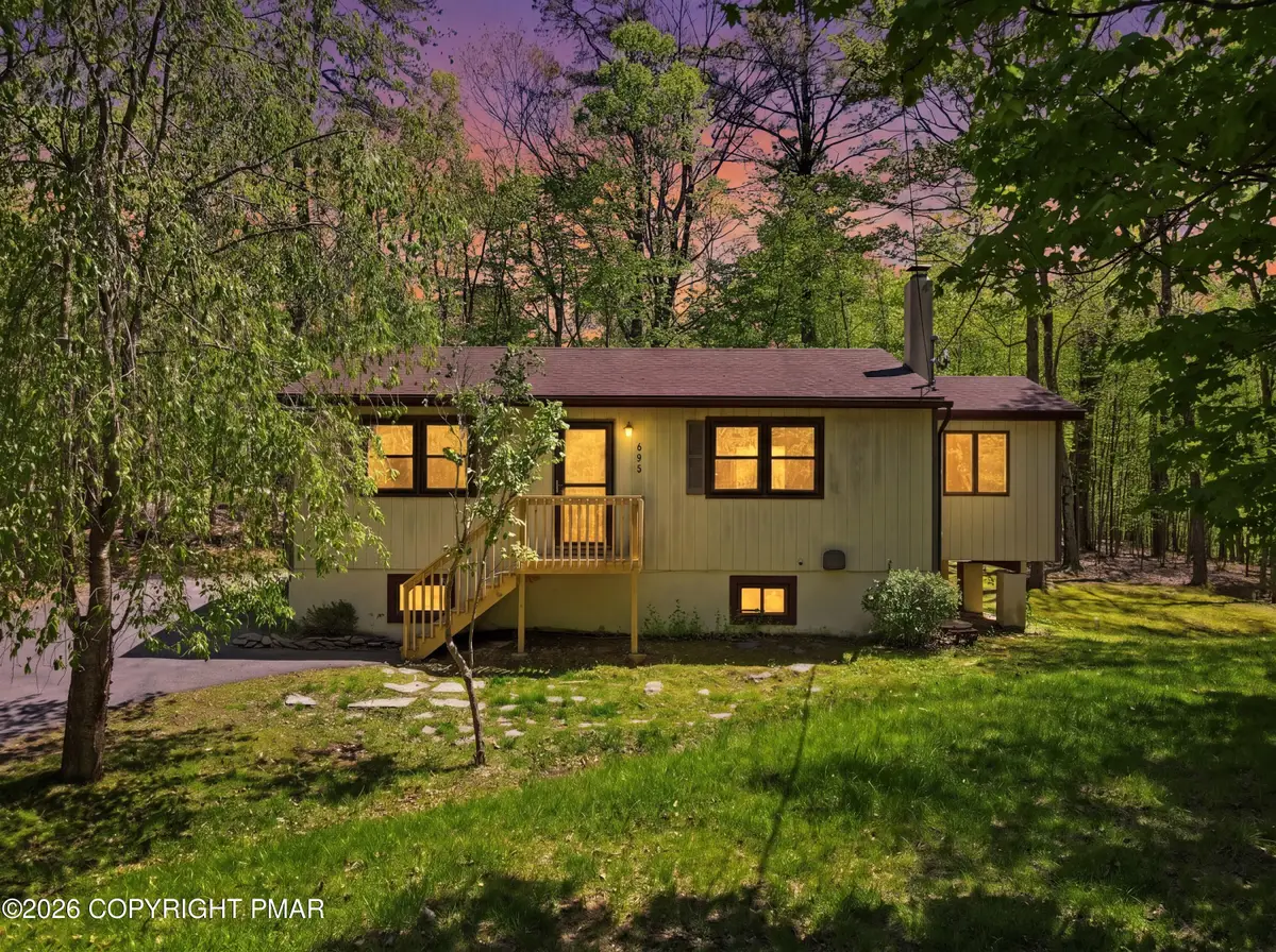 505 W Chipmunk Road, Bushkill, PA 18324 - #1