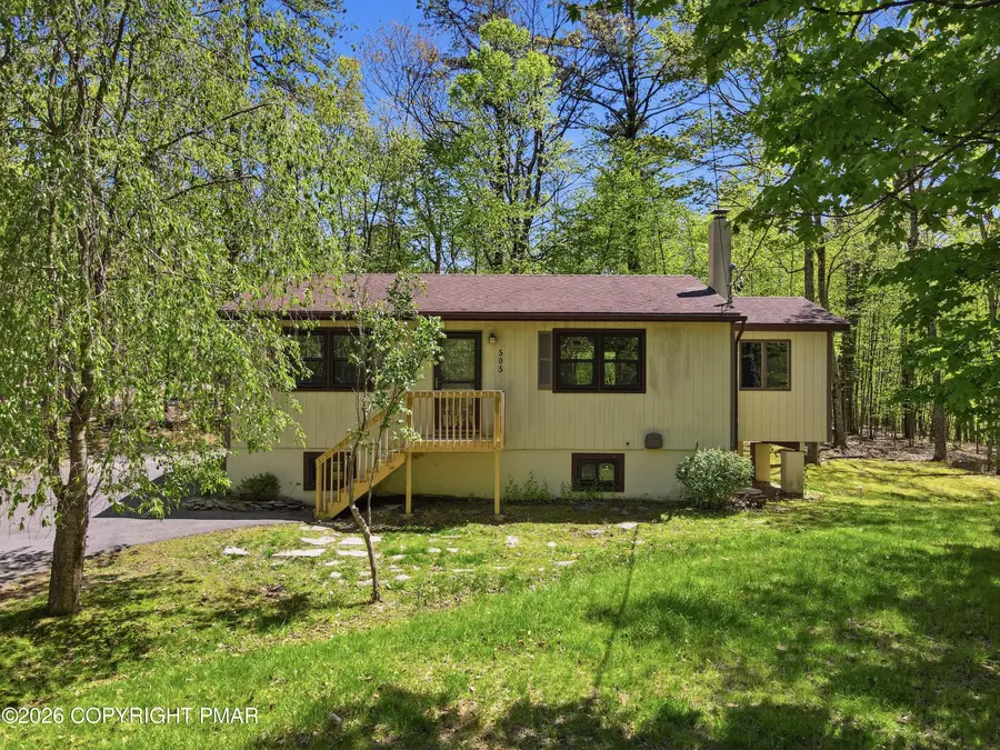 505 W Chipmunk Road, Bushkill, PA 18324 - #2