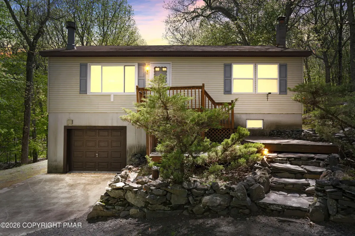 140 Whippoorwill Drive, Bushkill, PA 18324 - #1