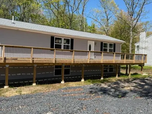 224 Kensington Drive, Bushkill, PA 18324