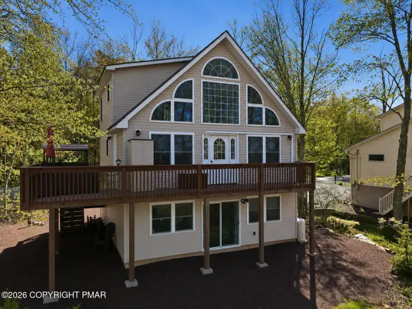 318 N Arrow Drive, Pocono Lake, PA 18347